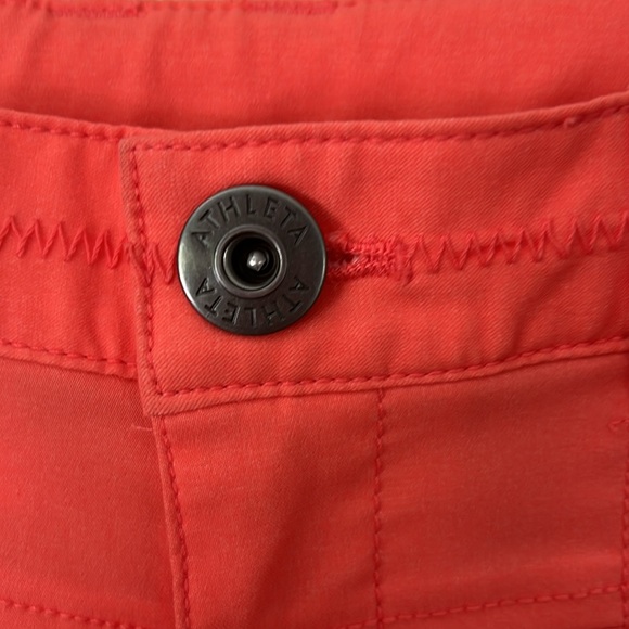 2/$10
Athleta NWOT shorts Size 6 lower rise - Picture 3 of 10